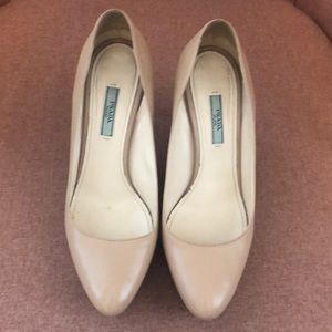 Prada Tan Nude Platform Pumps Heels 39.5 or 9 US